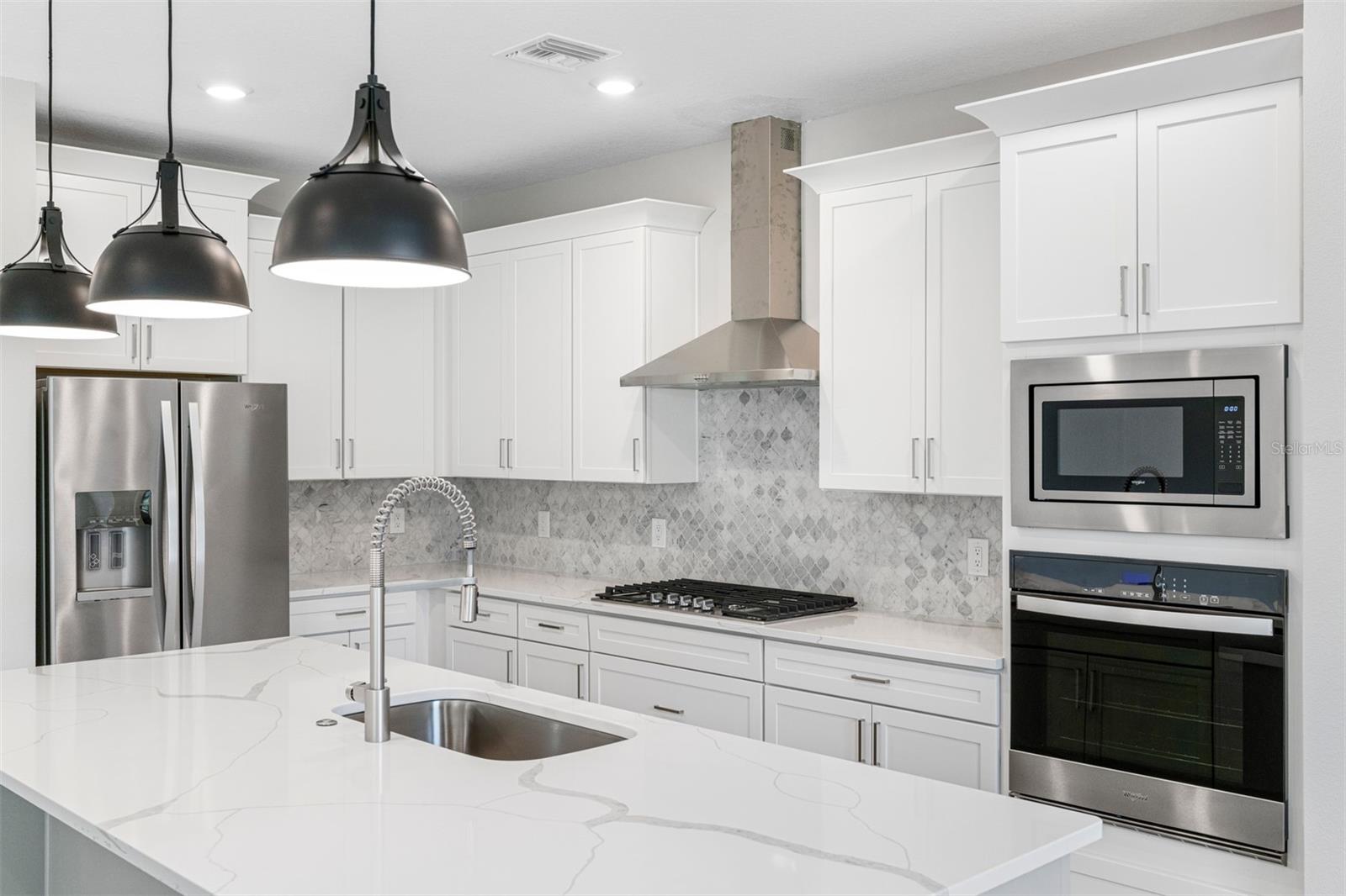 4555 HICKORY OAK DRIVE