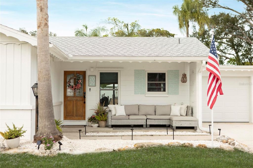 Photo of 7029 Delta Way, Clearwater, FL 33764 (MLS # O6381311)