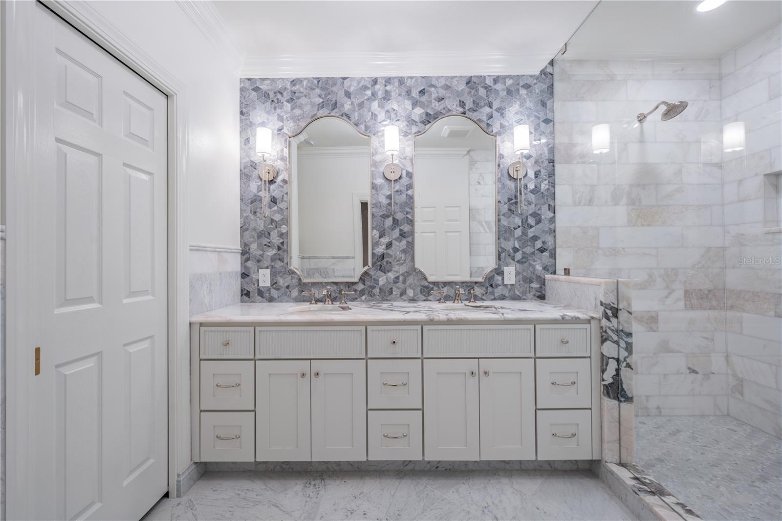 COBB ACRES ON LAKE TARPON - Residential