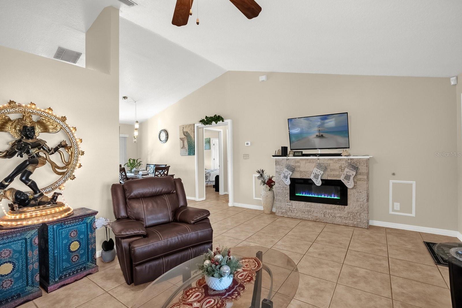 920 PALM FOREST LANE