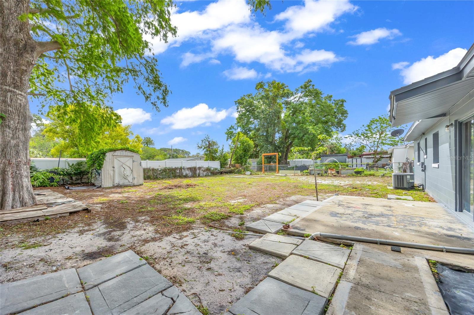 GOLDEN ISLE - Residential