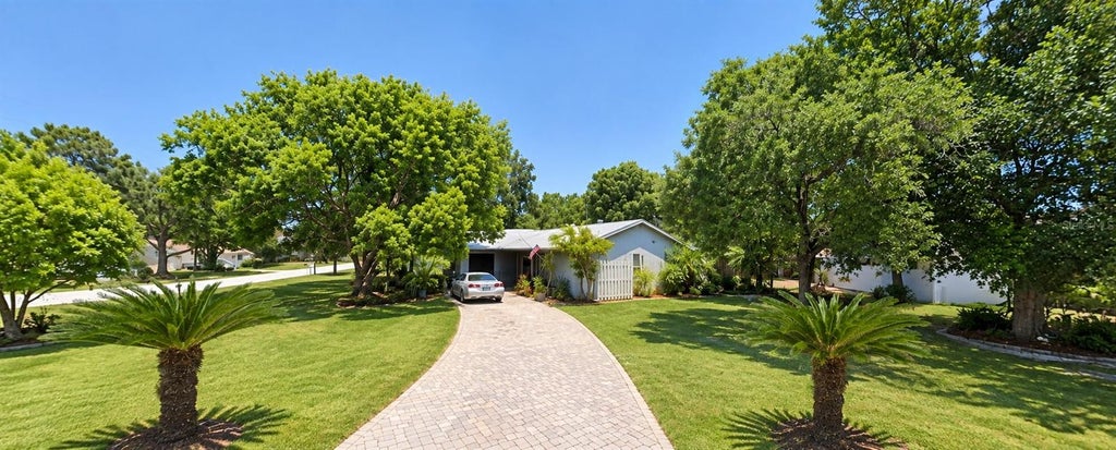 Photo of 1280 Persian Avenue, Spring Hill, FL 34608 (MLS # O6446037)