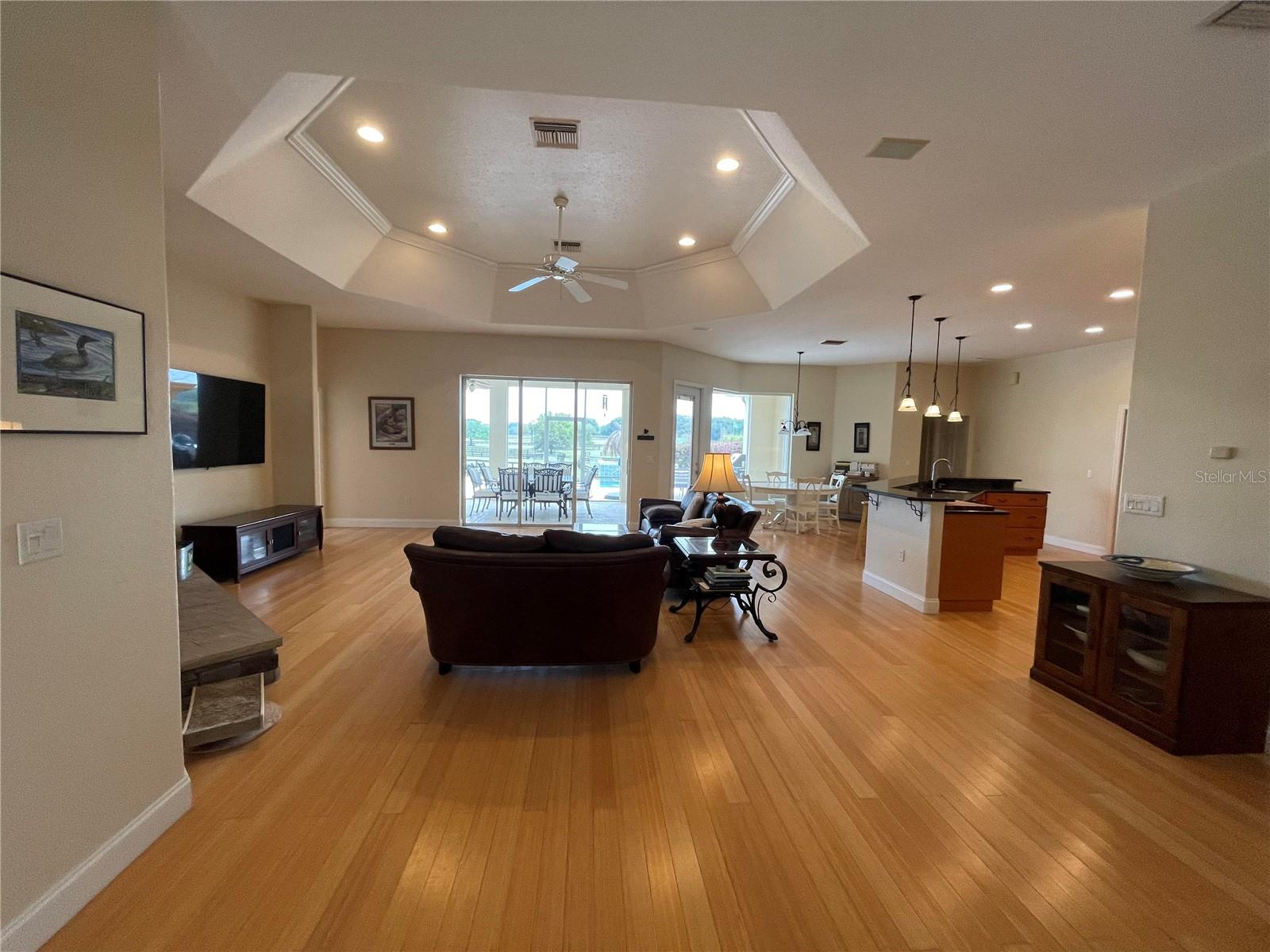 GOLDEN FARMS - Residential