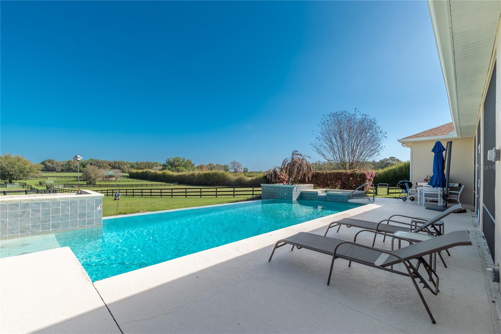 GOLDEN FARMS - Residential