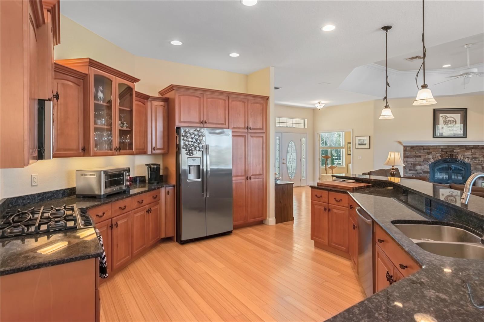 GOLDEN FARMS - Residential