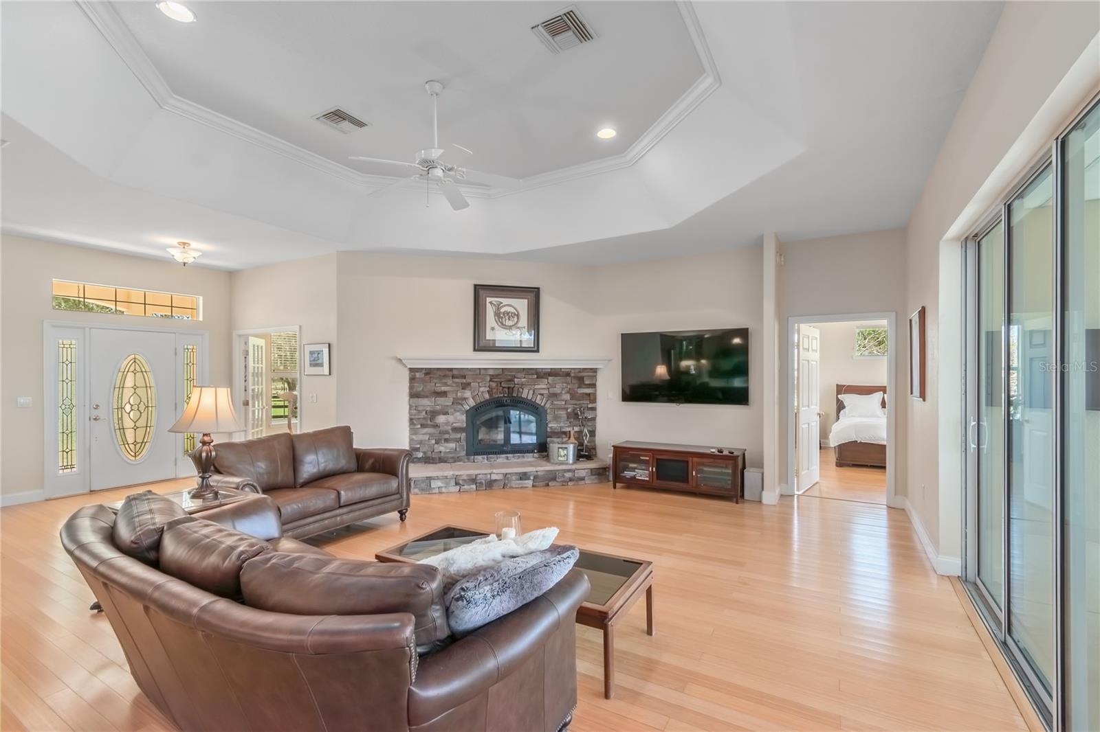 GOLDEN FARMS - Residential