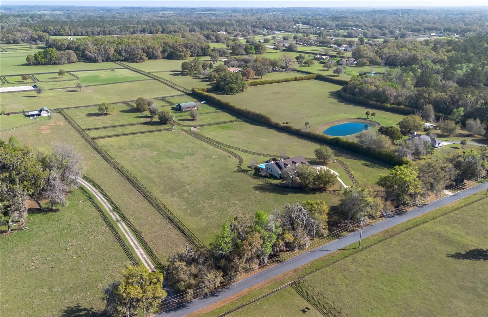 GOLDEN FARMS - Residential