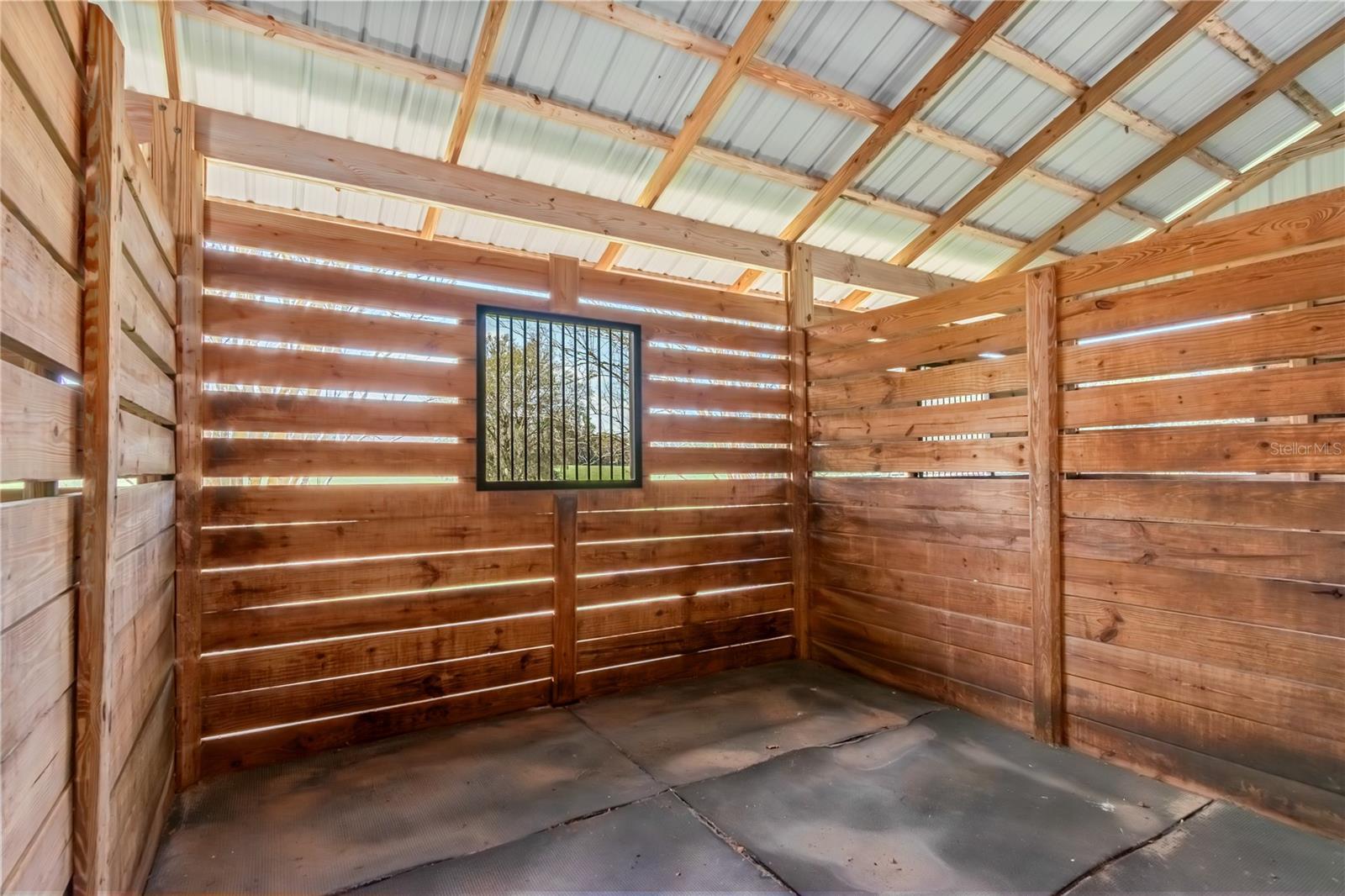 GOLDEN FARMS - Residential