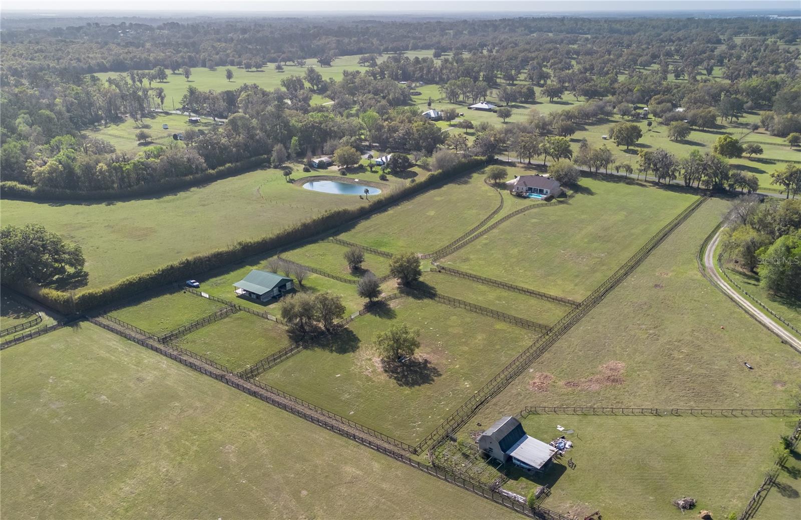 GOLDEN FARMS - Residential