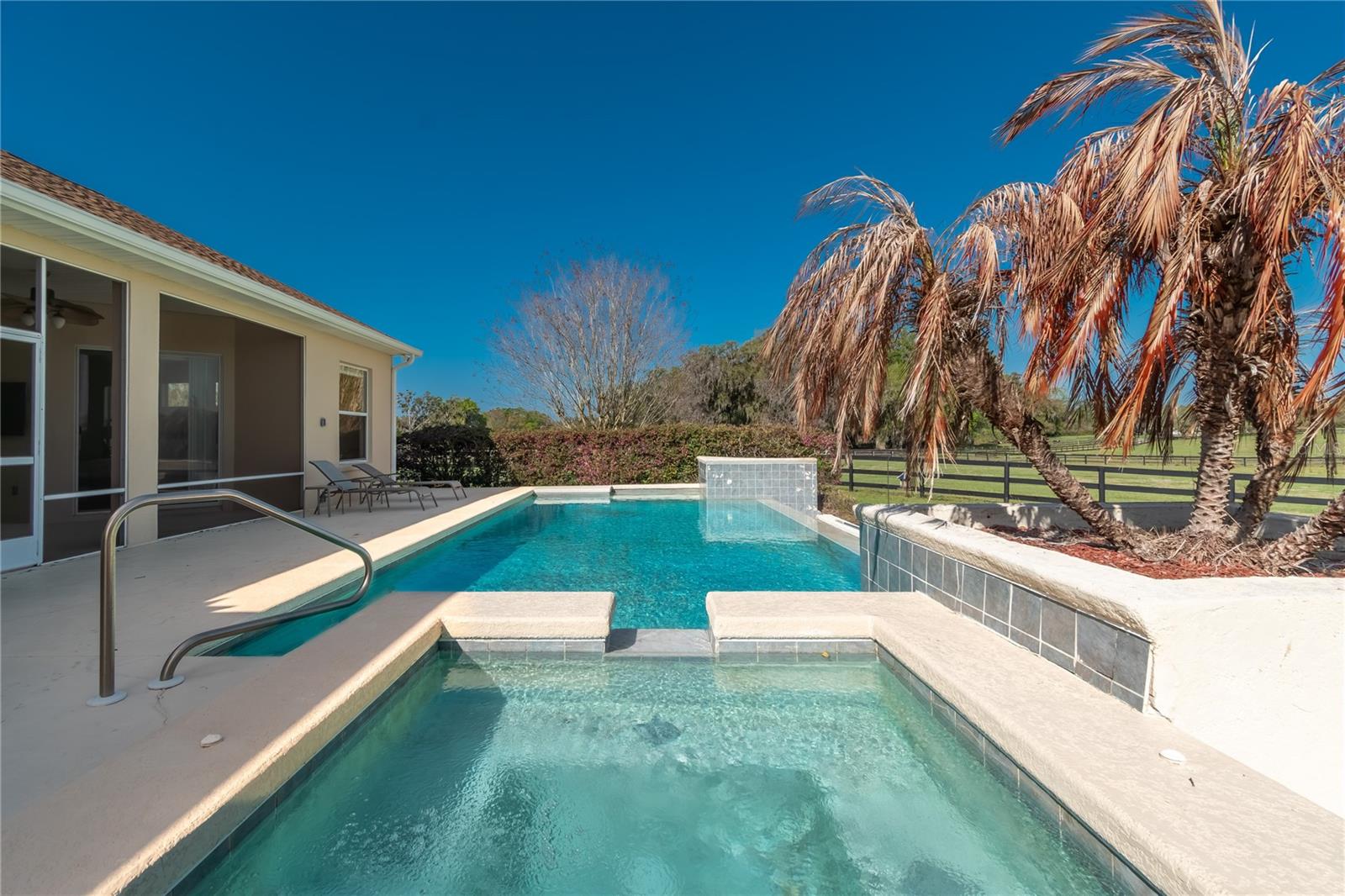 GOLDEN FARMS - Residential