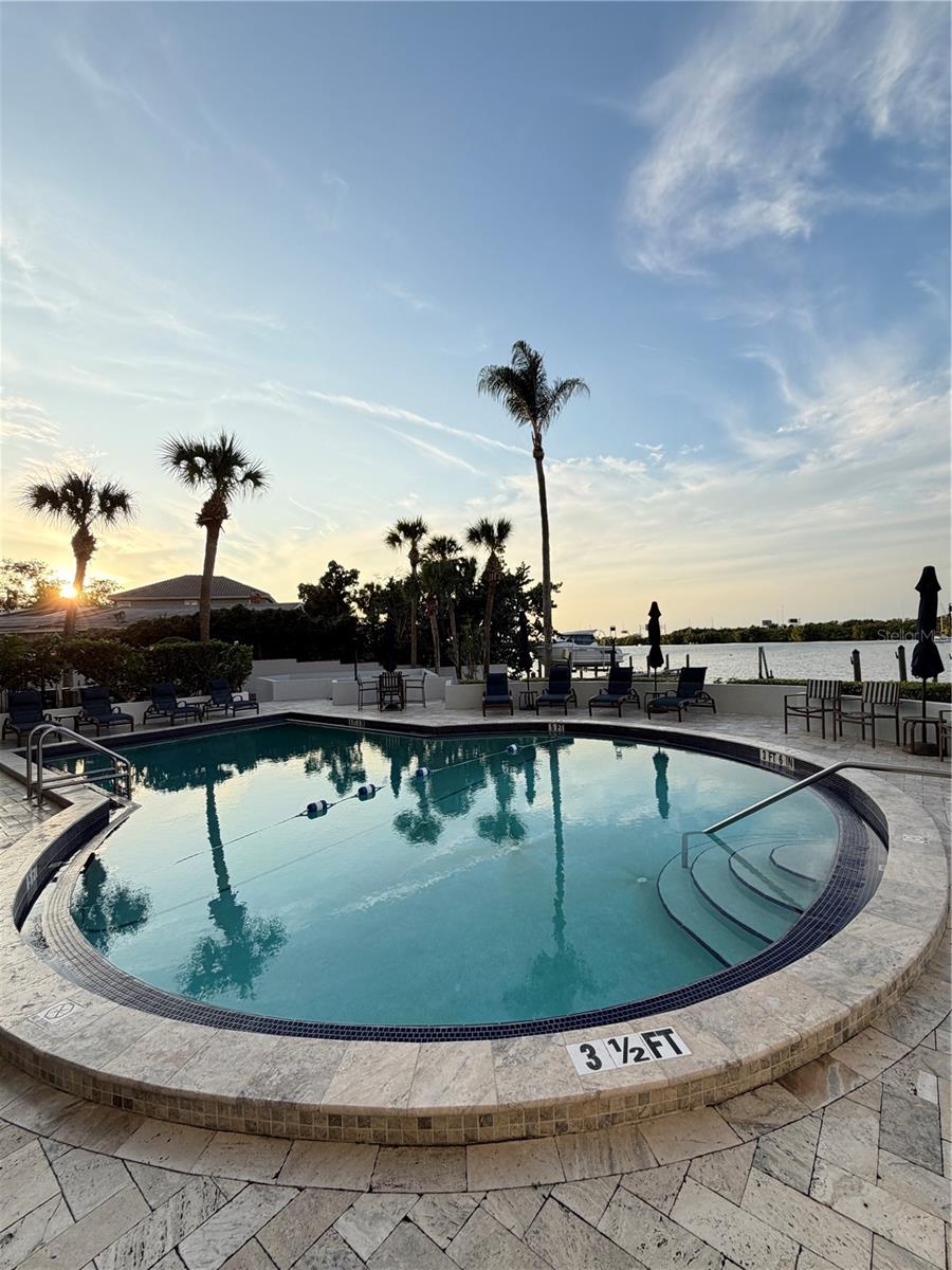 MARINER CONDO APTS - Residential