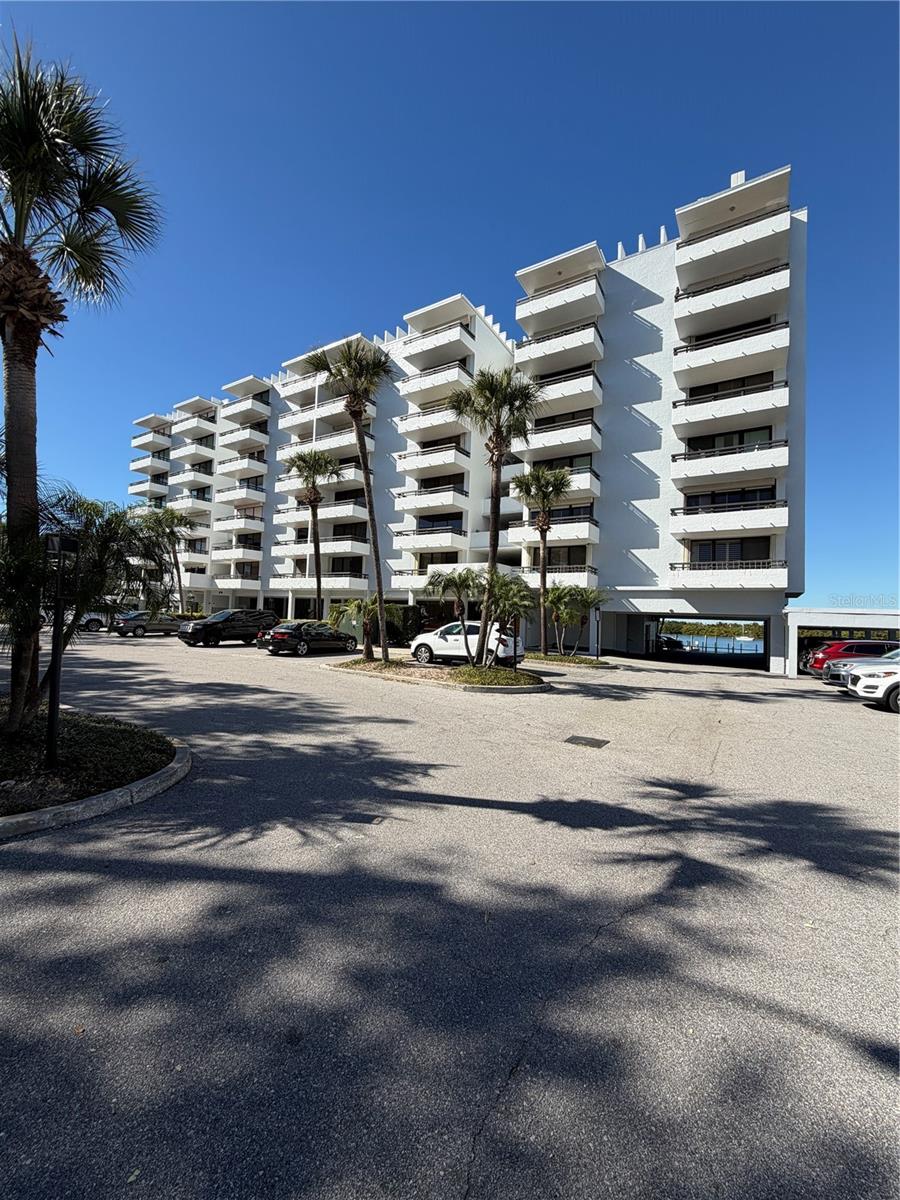 MARINER CONDO APTS - Residential