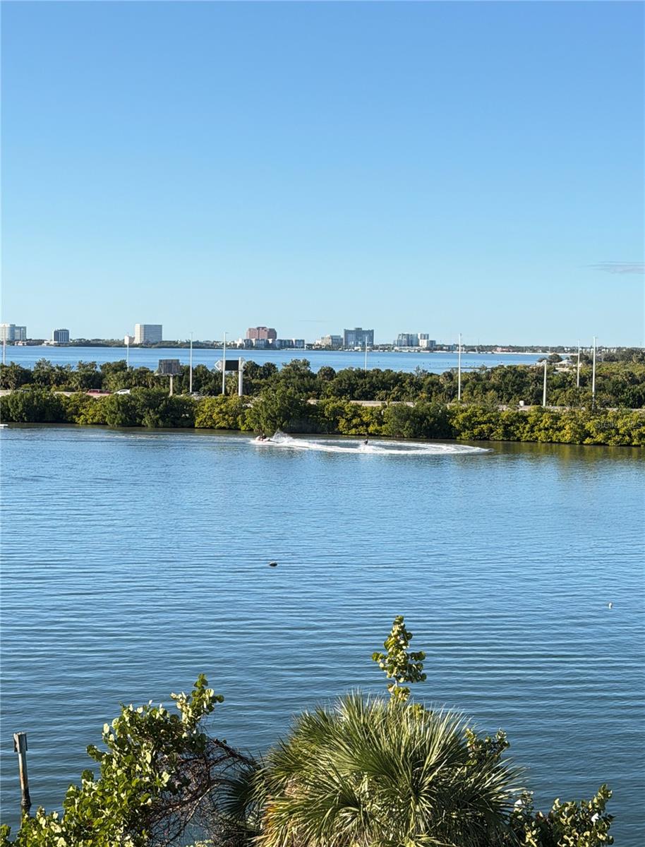 MARINER CONDO APTS - Residential