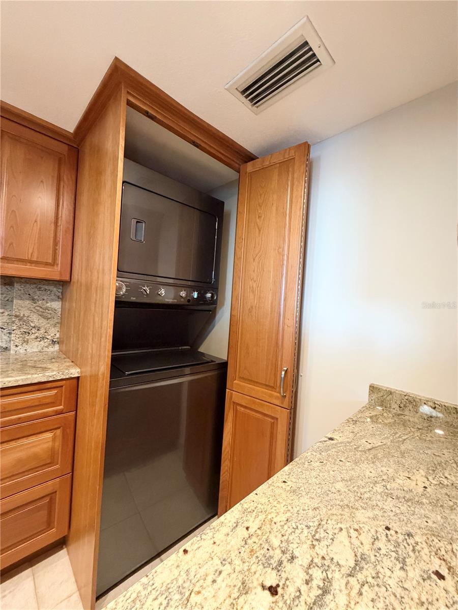 MARINER CONDO APTS - Residential