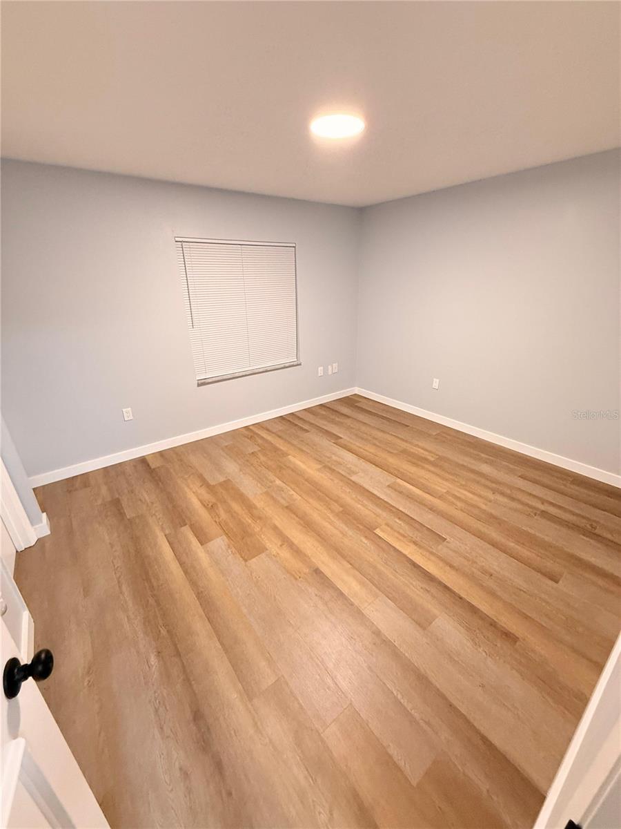 1121 WOODMAN WAY