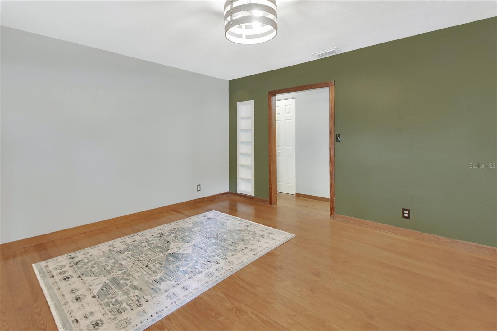 352 HARLAN AVENUE
