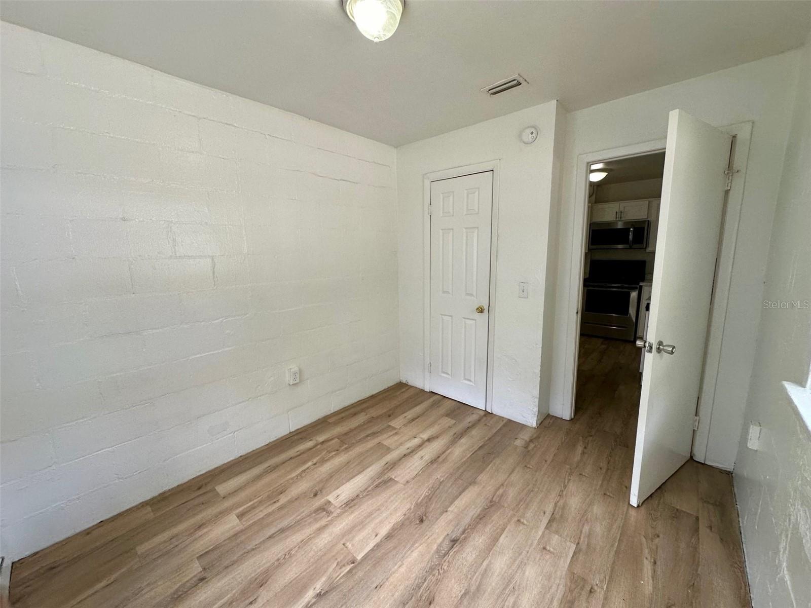 HARRIS ESTATE HARRIS LANDS REPL E 1/2 - Residential Lease