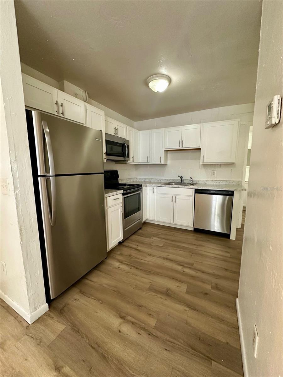 HARRIS ESTATE HARRIS LANDS REPL E 1/2 - Residential Lease