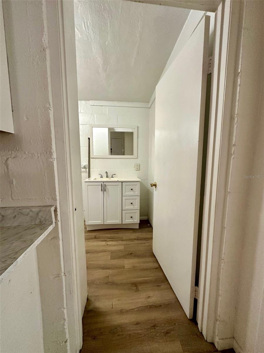 HARRIS ESTATE HARRIS LANDS REPL E 1/2 - Residential Lease