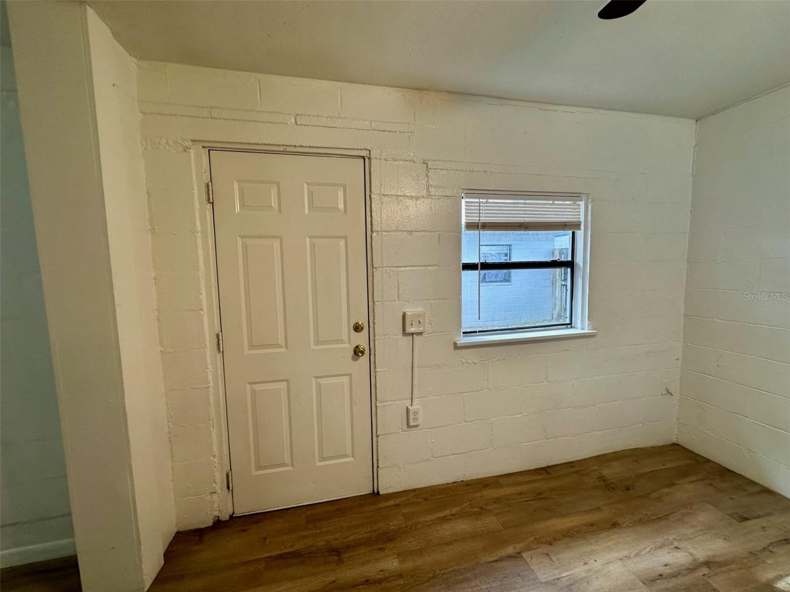 HARRIS ESTATE HARRIS LANDS REPL E 1/2 - Residential Lease