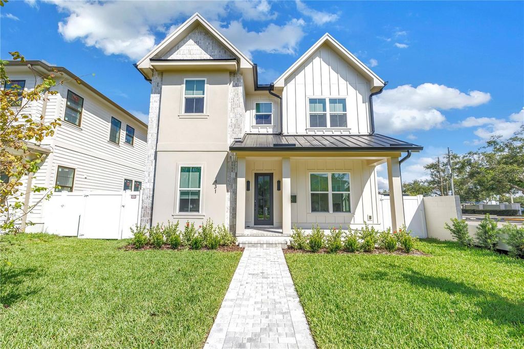 Photo of 431 36th Avenue N, St Petersburg, FL 33704 (MLS # TB8436310)
