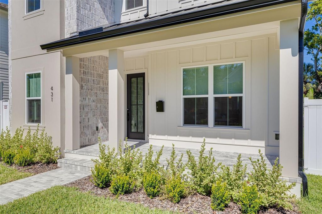 Photo of 431 36th Avenue N, St Petersburg, FL 33704 (MLS # TB8436310)