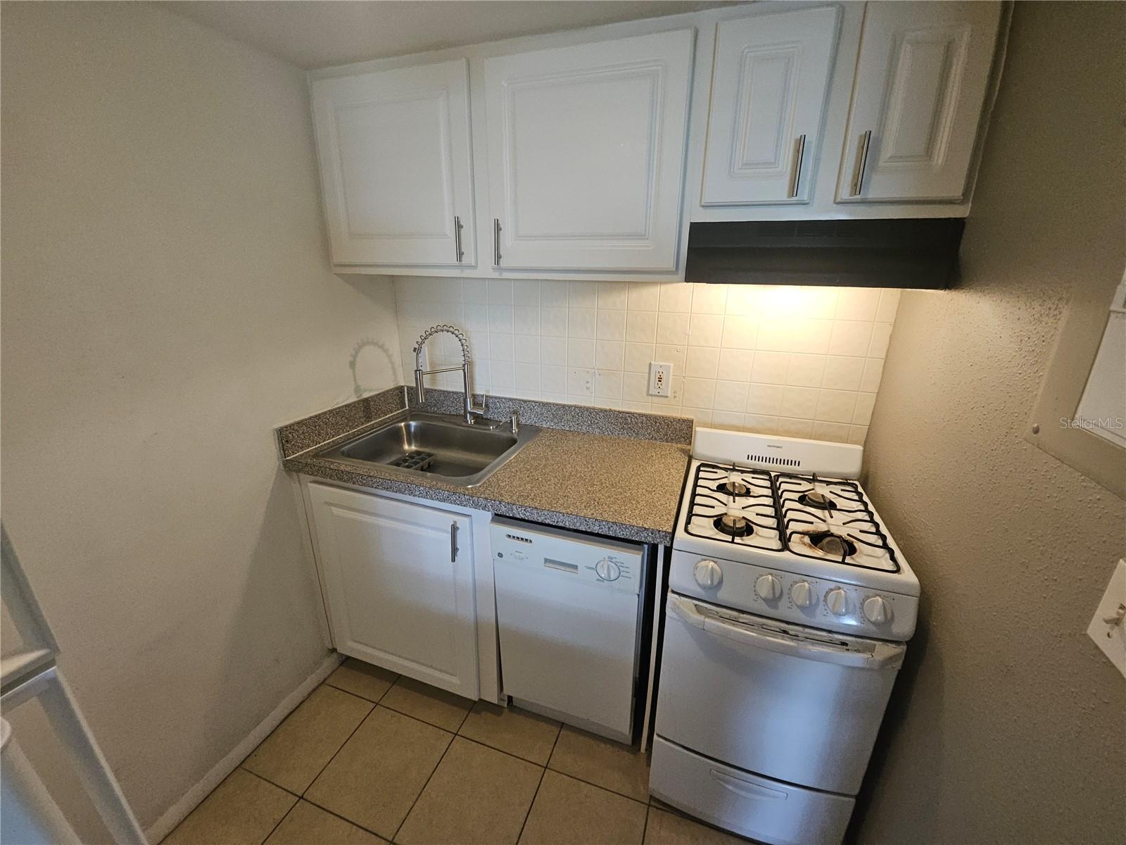 WATERSIDE AT CRANES ROOST A CONDO COMMUNITY - Residential