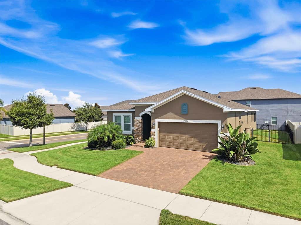 Photo of 17026 Crestmont Boulevard, Clermont, FL 34711 (MLS # O6437262)