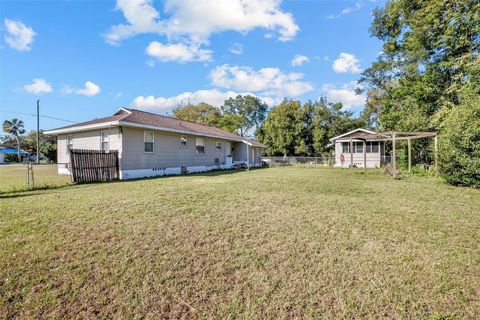 A home in DELAND