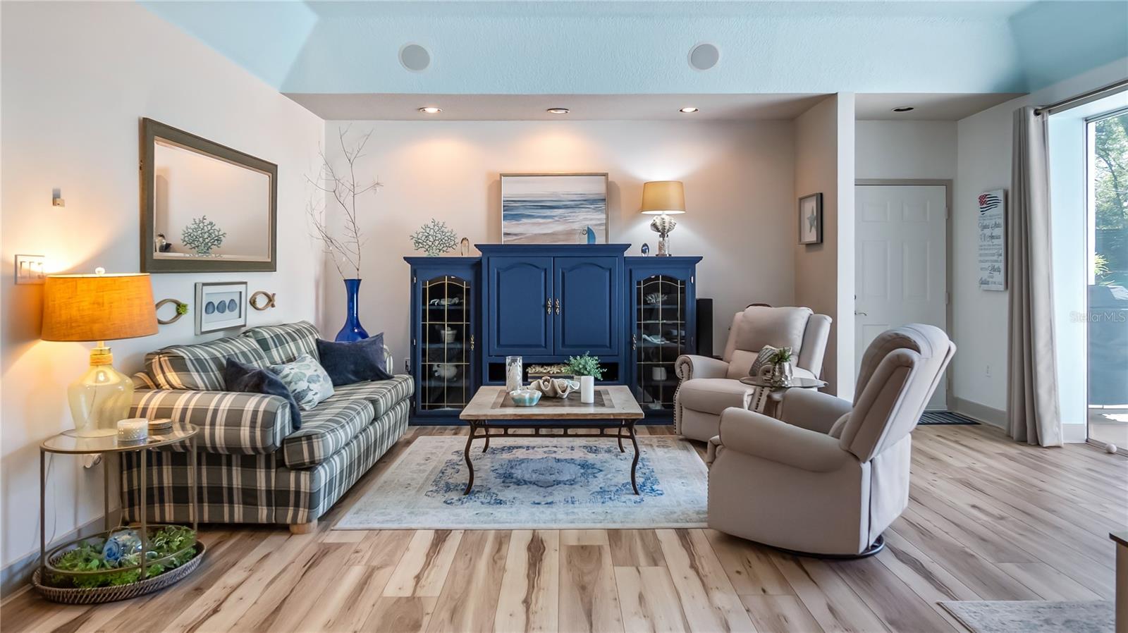 ACREAGE & UNREC - Residential