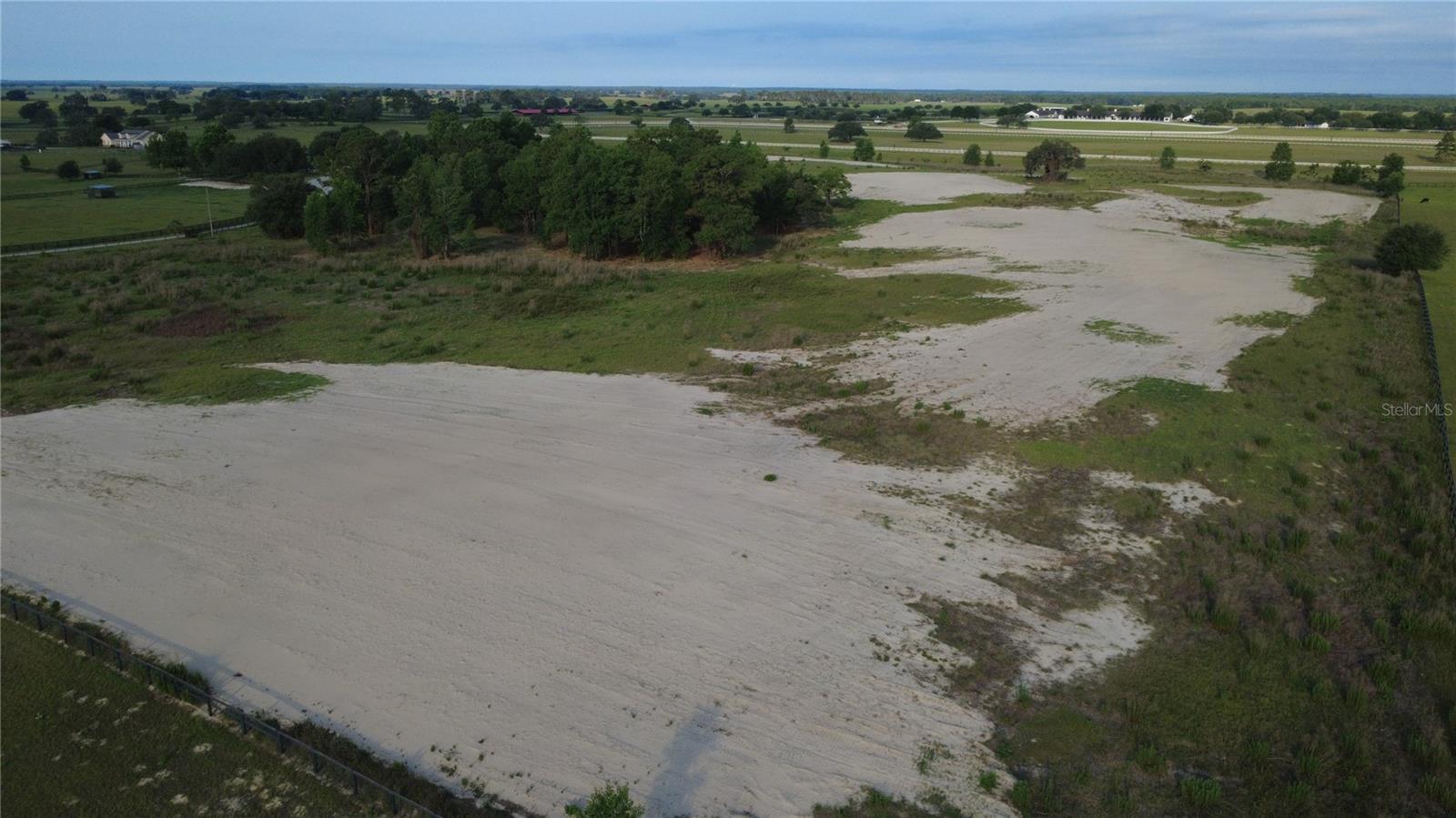 COUNTRY HILL FARMS - Land