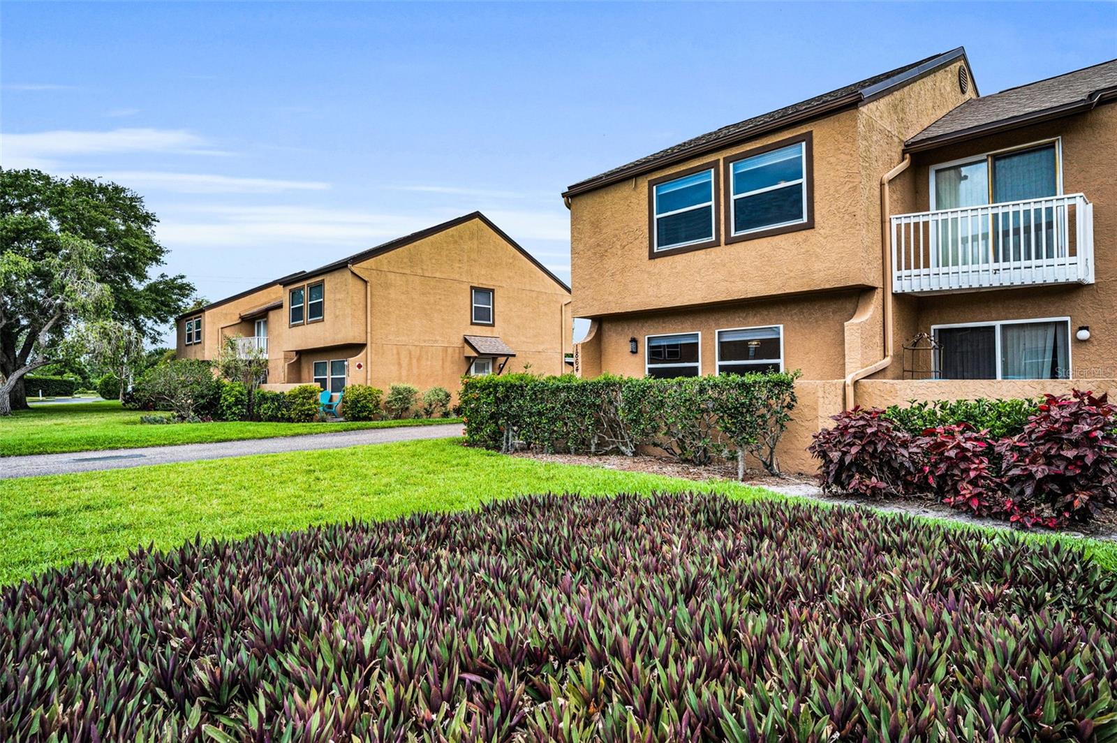 1864 CLEARBROOKE DRIVE