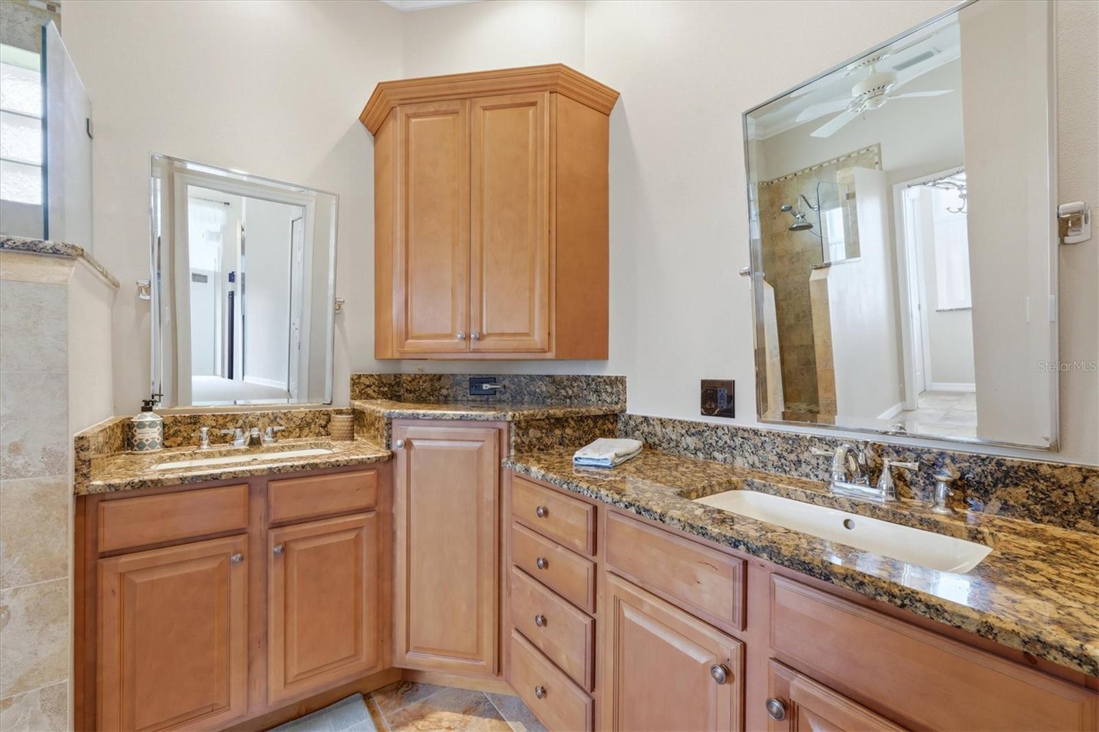 RIVERWOOD - Residential