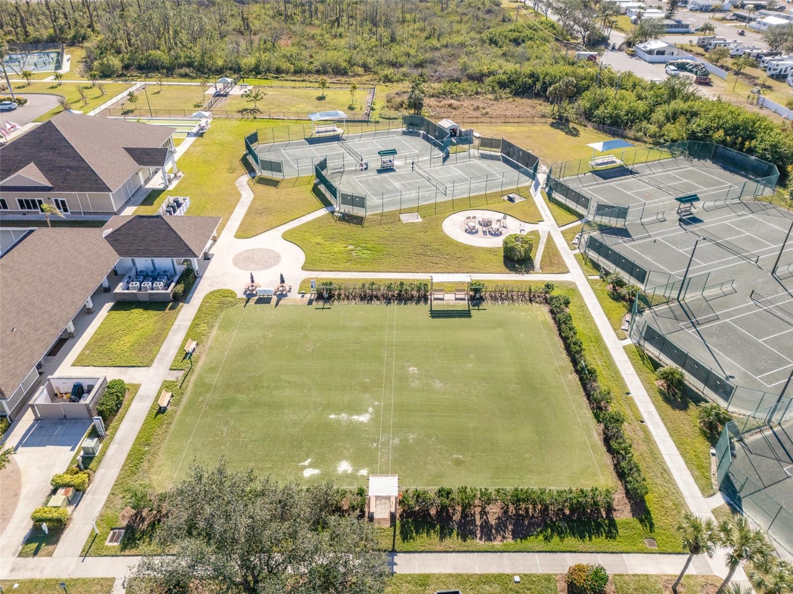 RIVERWOOD - Residential