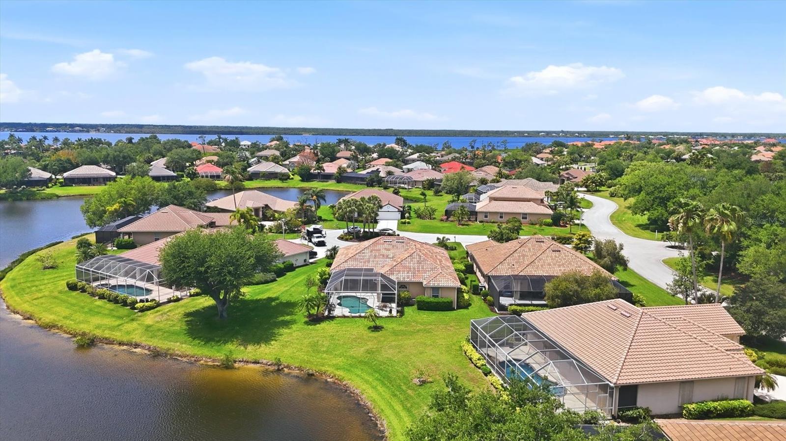 RIVERWOOD - Residential