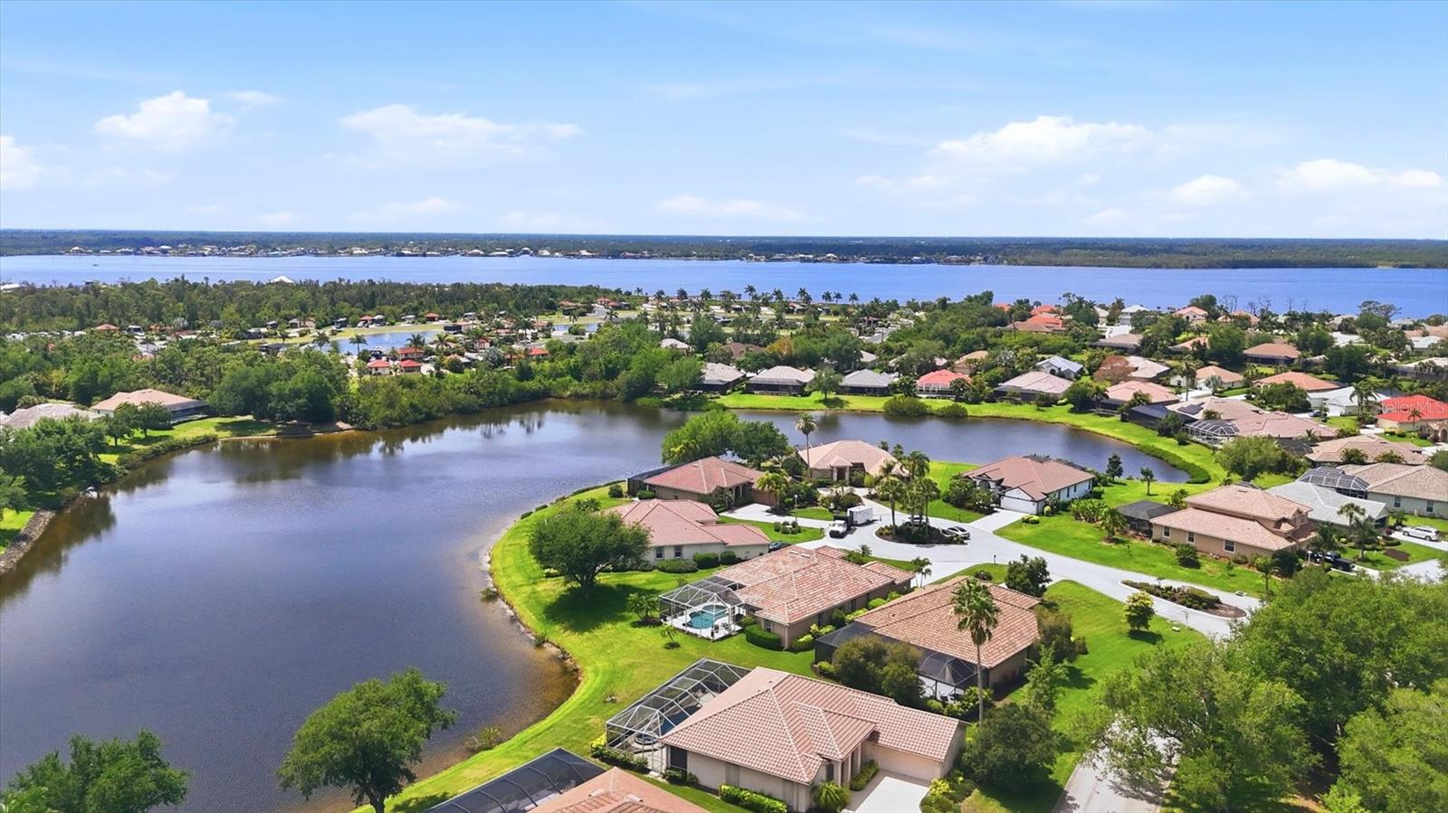 RIVERWOOD - Residential