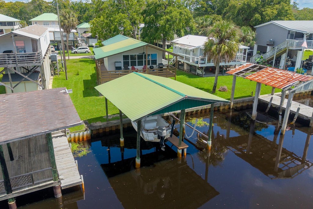 Photo of 396 NE 241st Street, Suwannee, FL 32692 (MLS # GC543262)