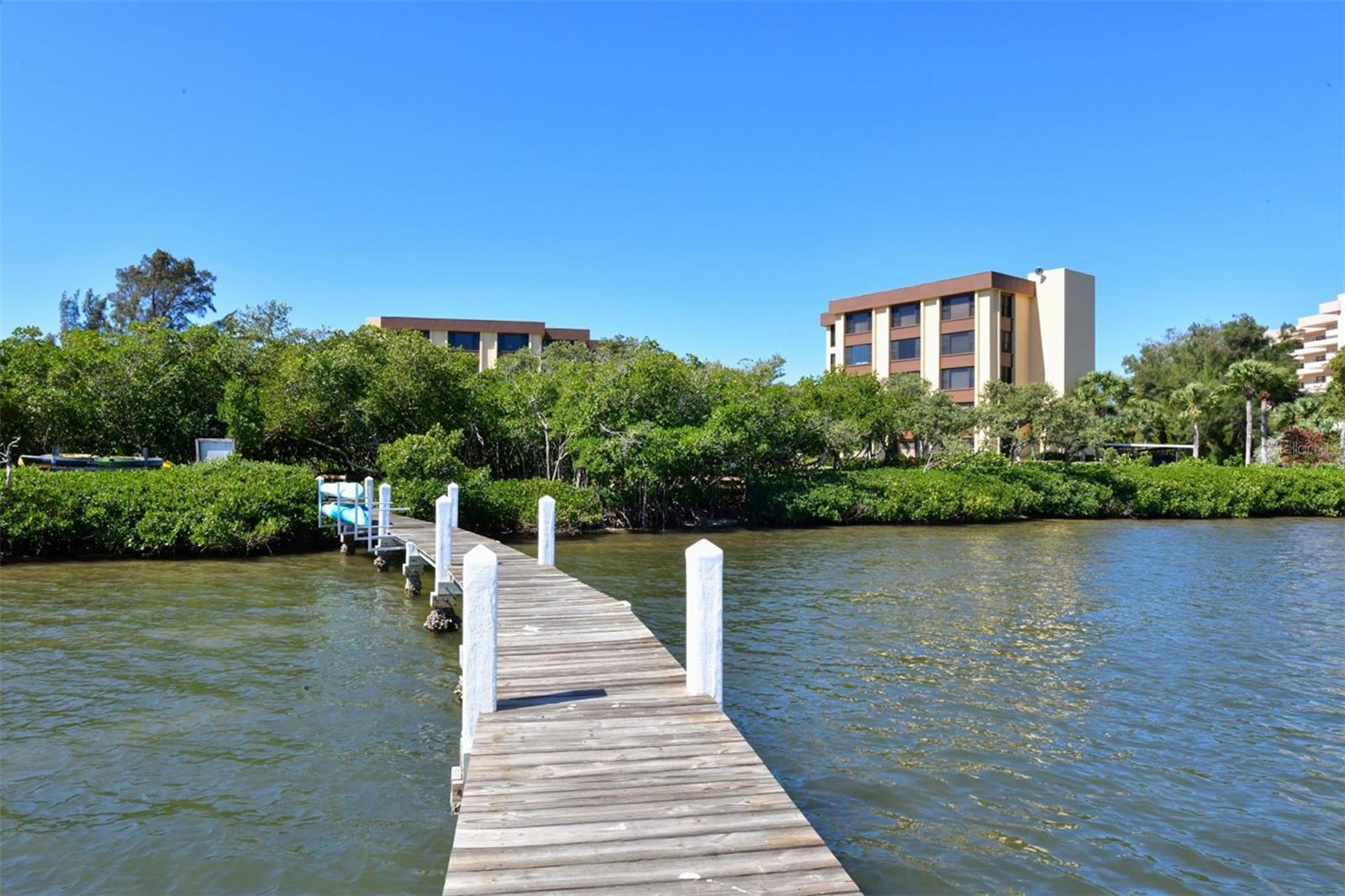 ISLAND REEF I - Residential