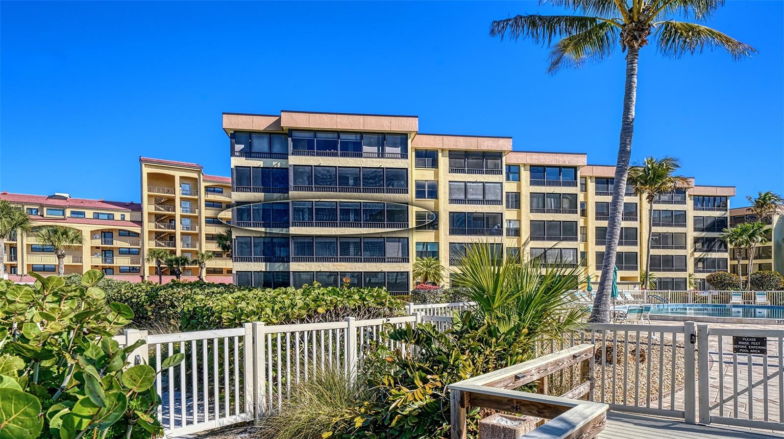 ISLAND REEF I - Residential