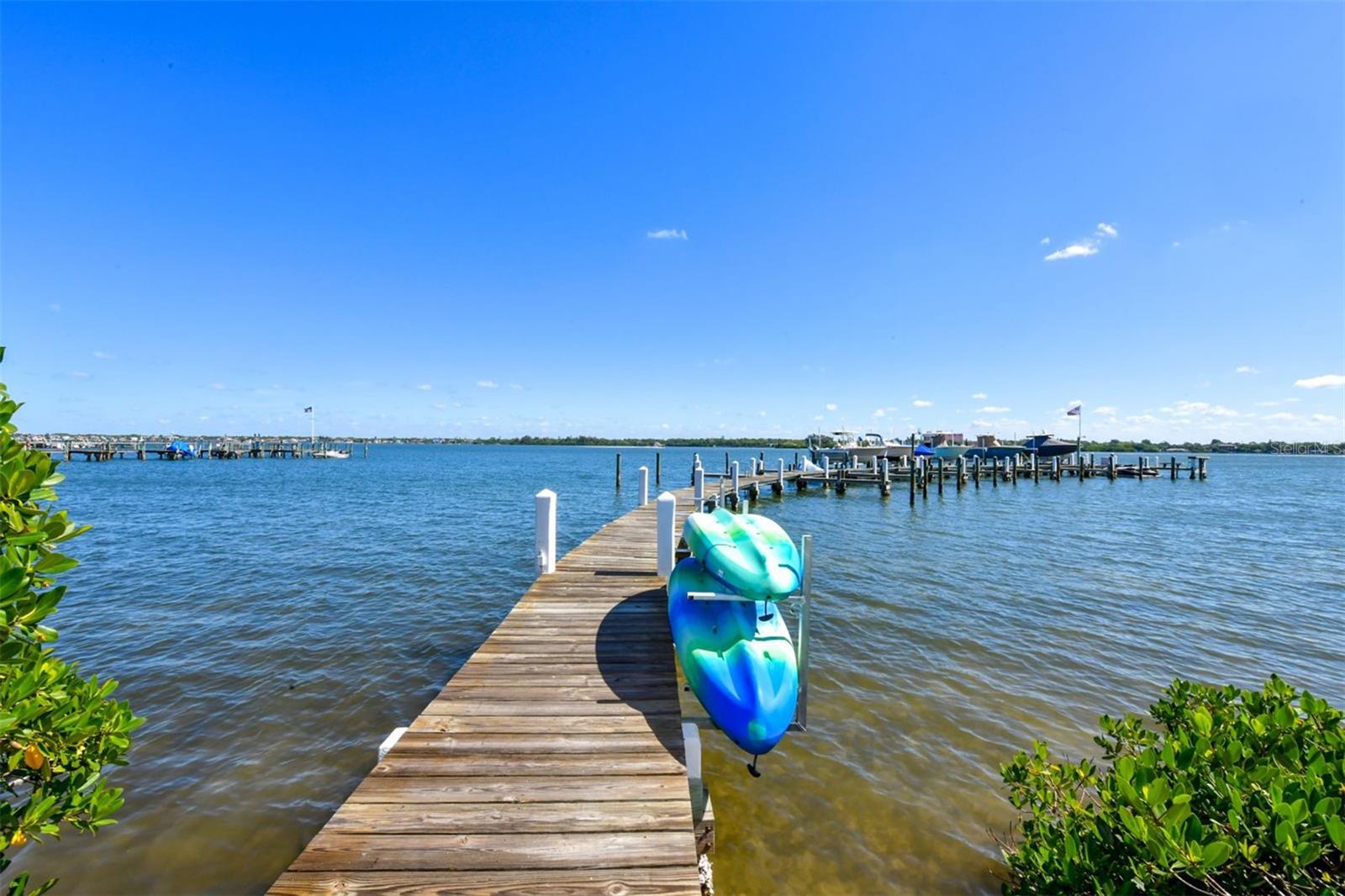 ISLAND REEF I - Residential