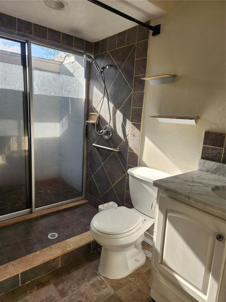 JEFFERSON PINES - Residential Lease
