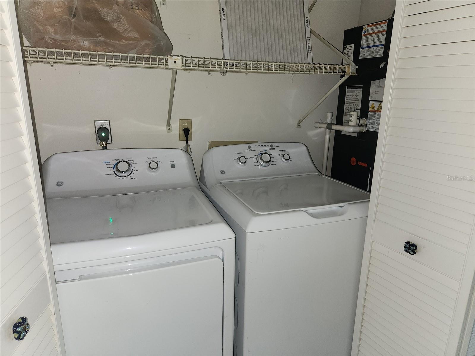 JEFFERSON PINES - Residential Lease