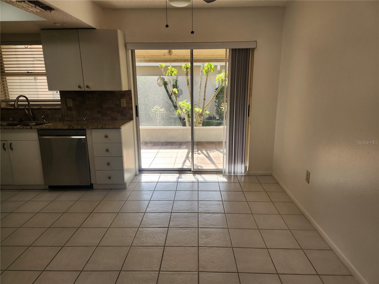JEFFERSON PINES - Residential Lease