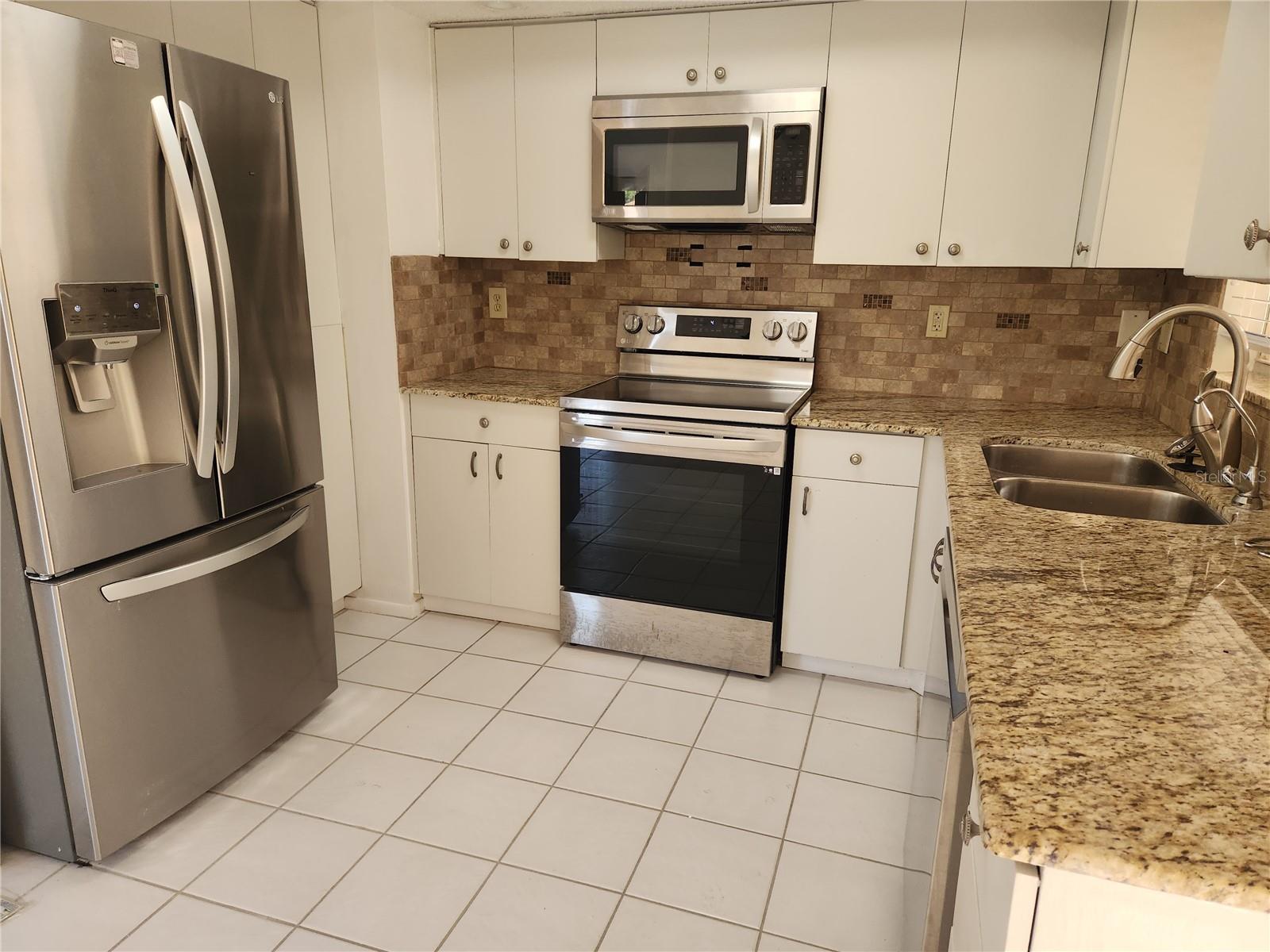 JEFFERSON PINES - Residential Lease