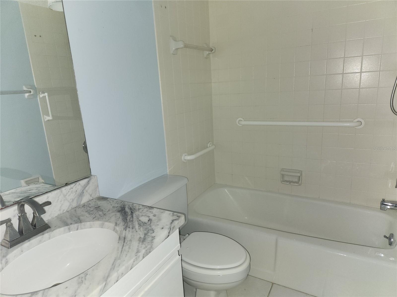 JEFFERSON PINES - Residential Lease