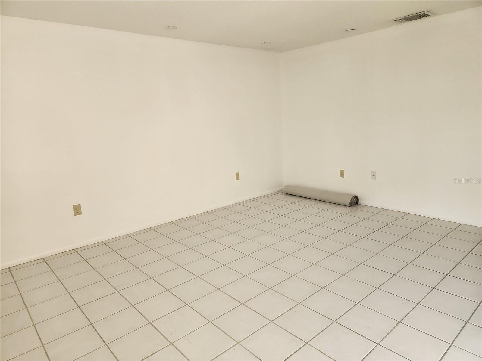 JEFFERSON PINES - Residential Lease