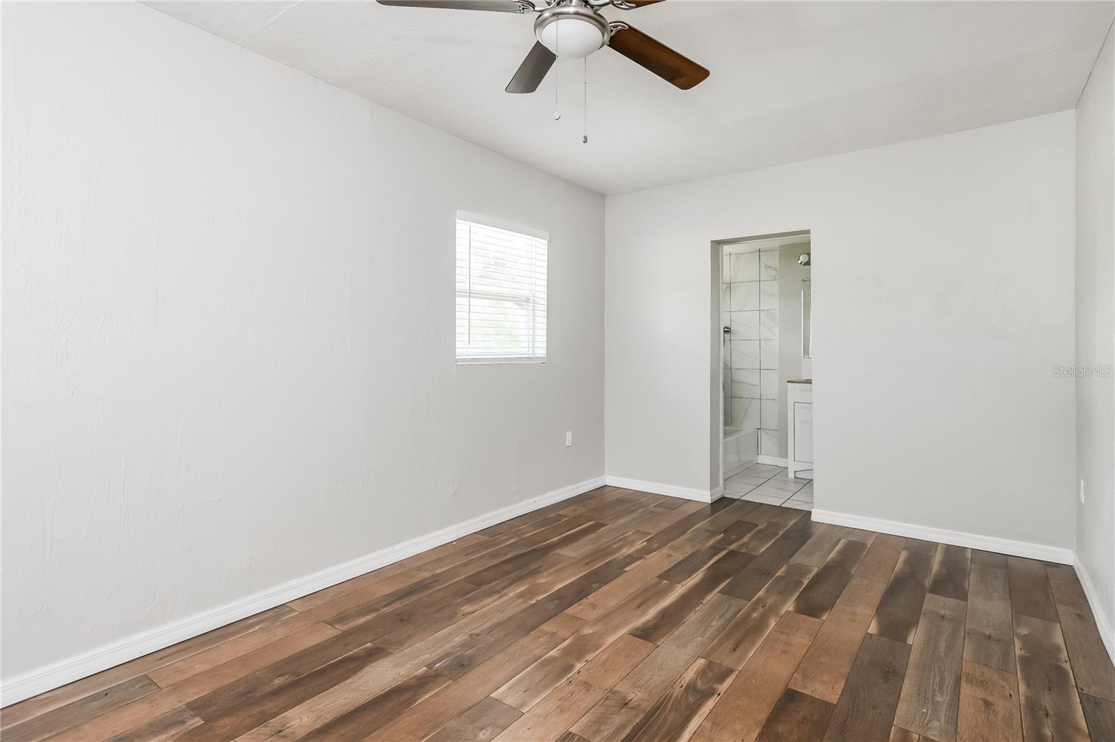 MOUNT DORA - Residential Lease
