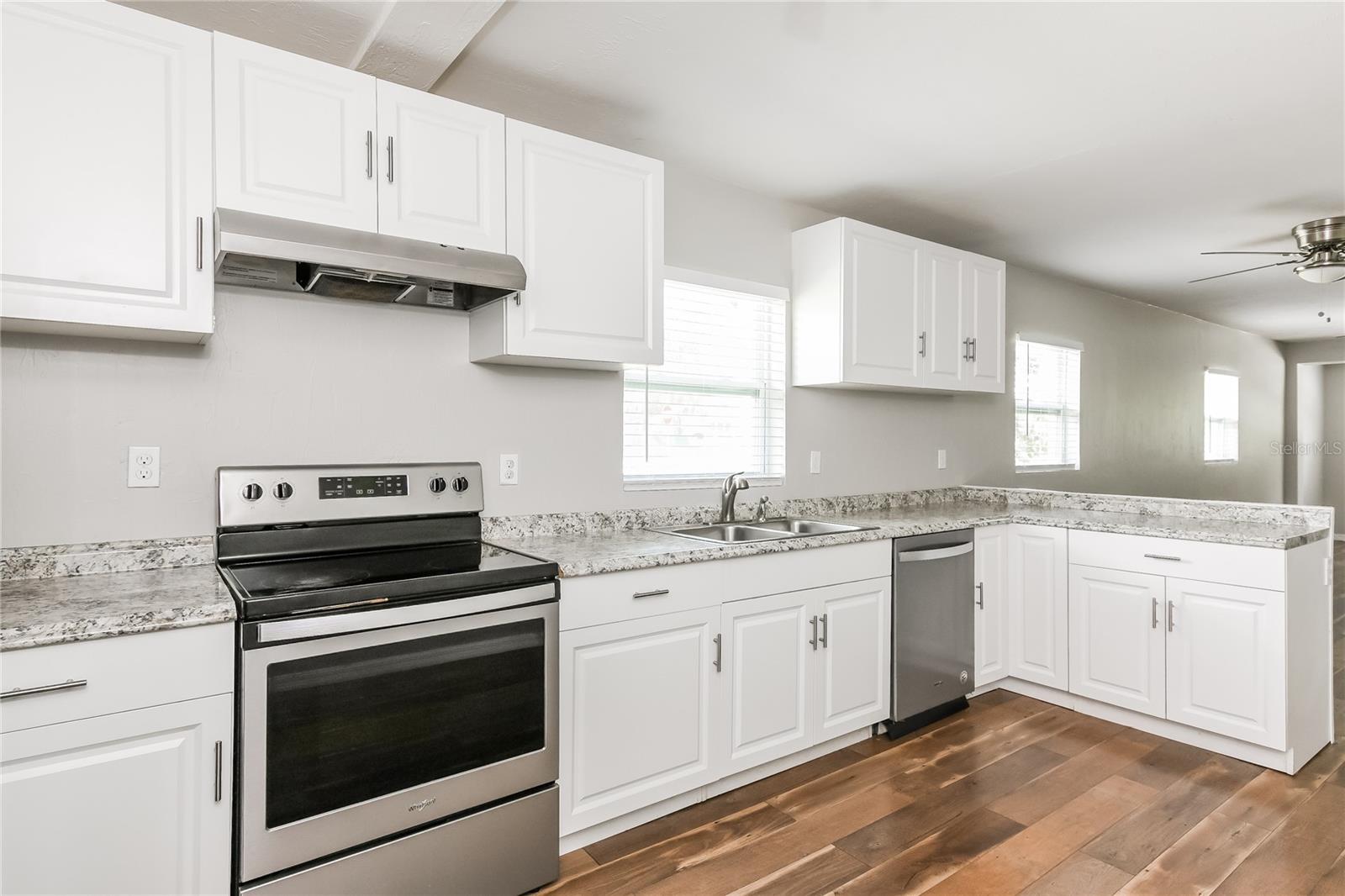 MOUNT DORA - Residential Lease