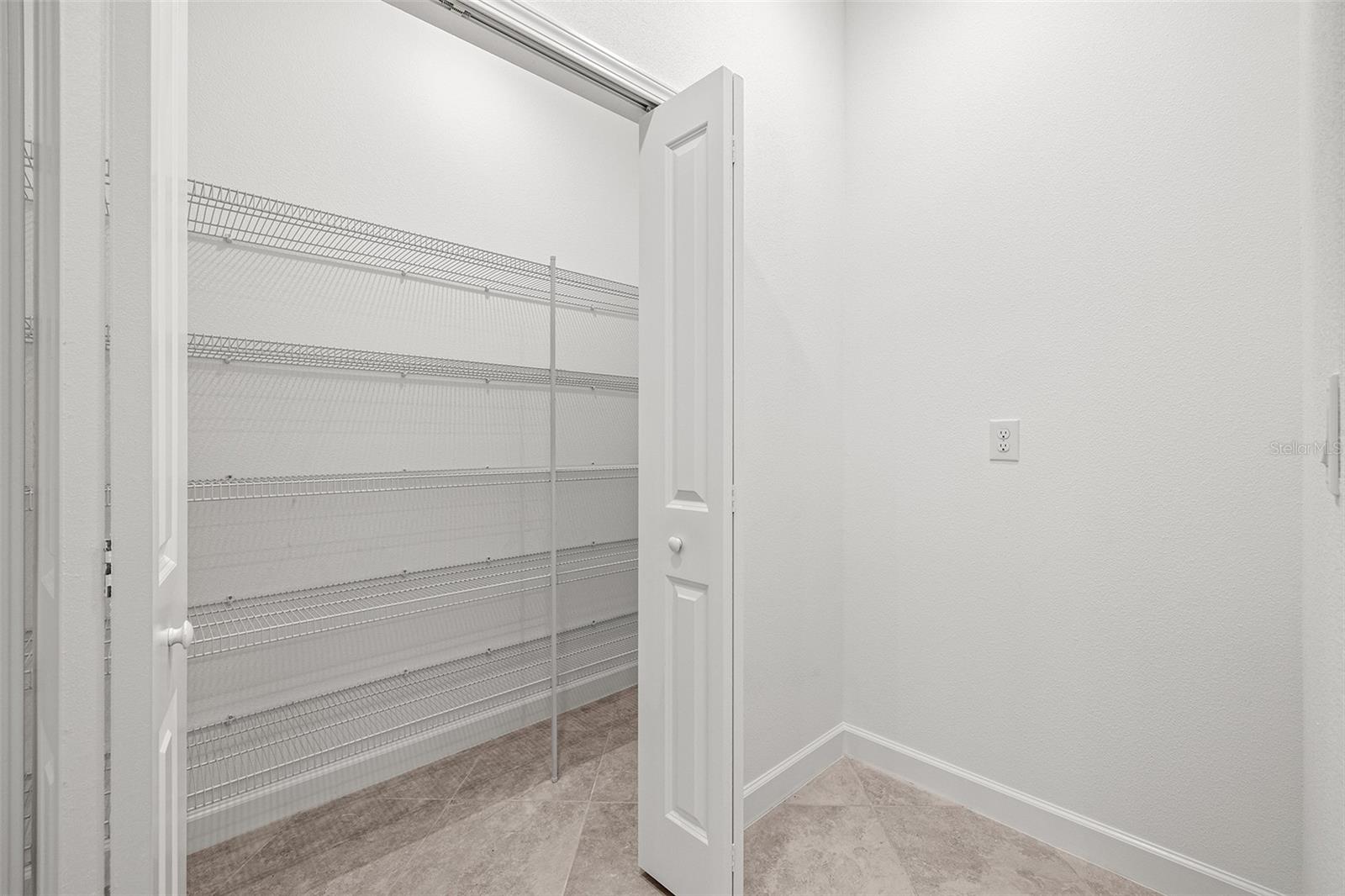 BRYANT SQUARE - Residential Lease