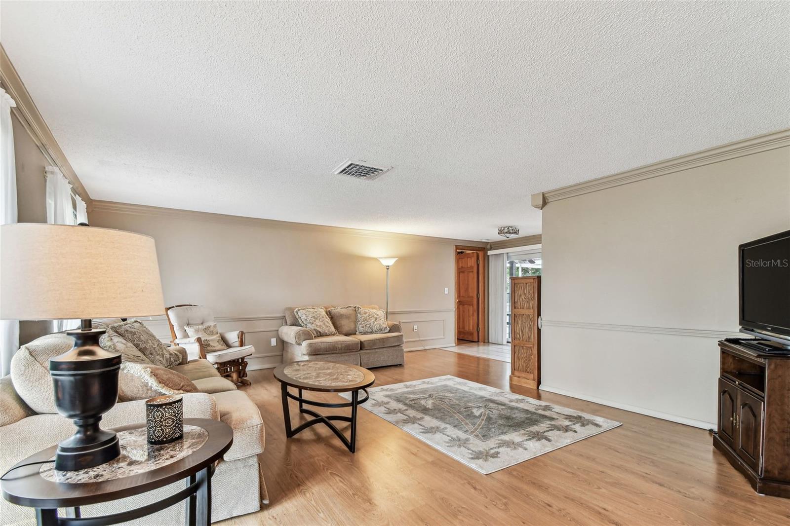 12101 MEADOWBROOK LANE
